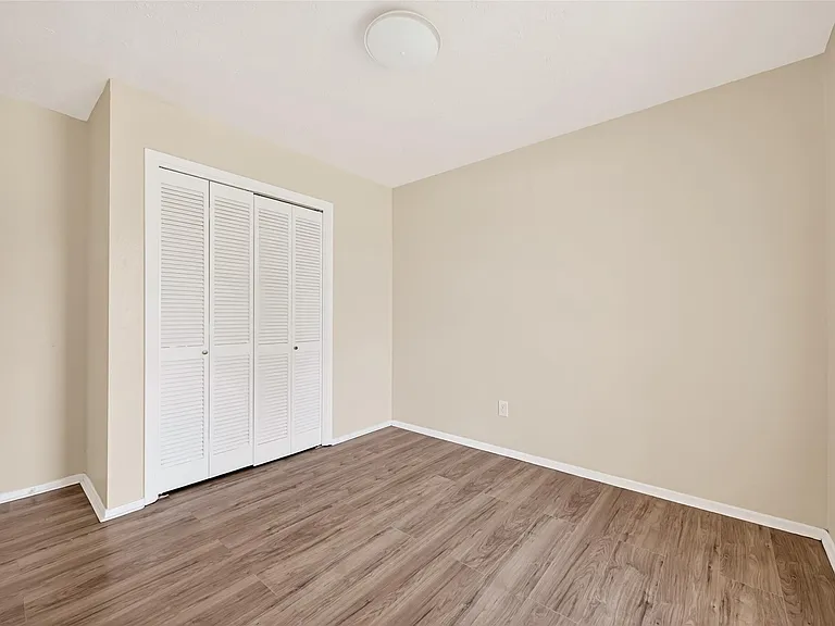 9903 Kent Towne Ln — Photo 28