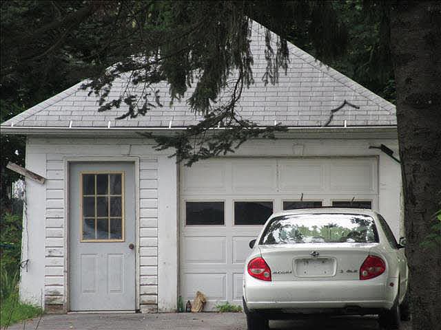 2nd image of 7 Lewis Ave