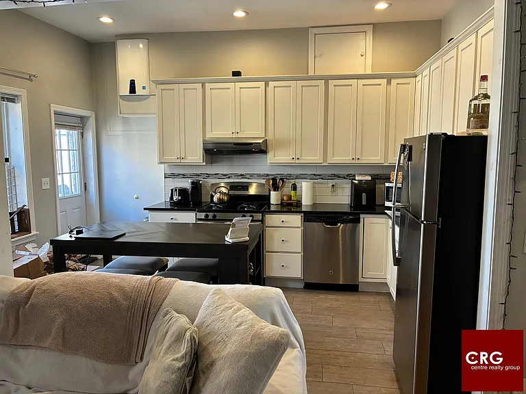 385 Cambridge St #2 — Photo 3