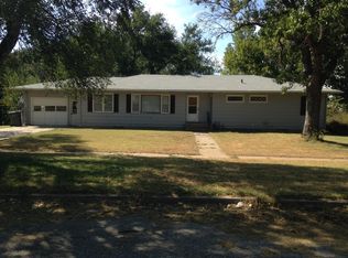 611 S Bridge St, Enterprise, KS 67441