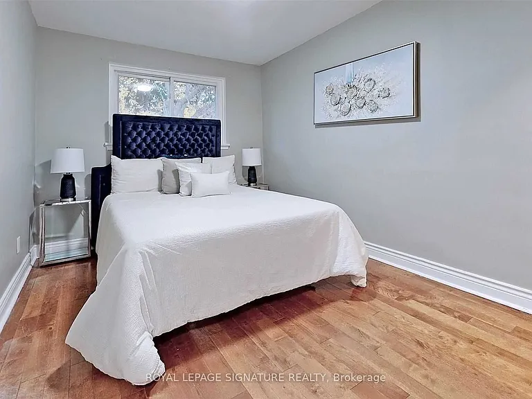 65 Holcolm Rd #UPPER — Photo 9