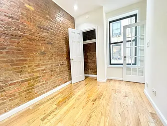 Rented by HOLTON REAL ESTATE INC.