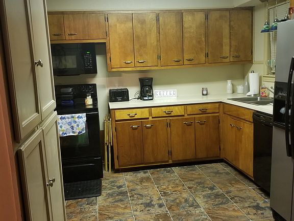 4th image of 1320 S 35th St