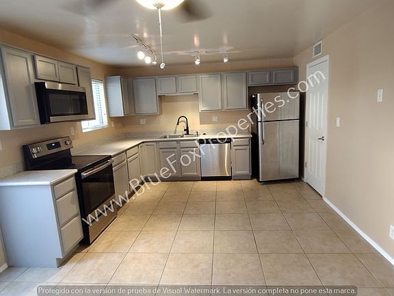 3rd image of 904 N Desert Ave