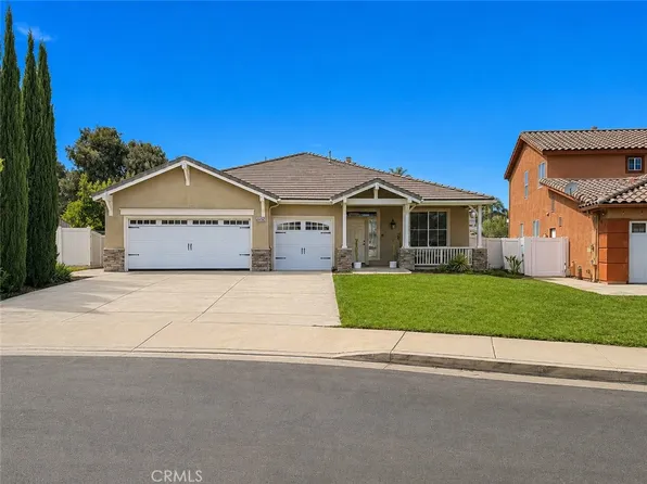 13810 Cheina Ct, Corona, CA 92883