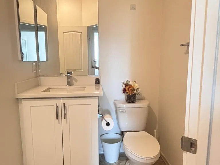 1808 Julie Dr — Photo 4