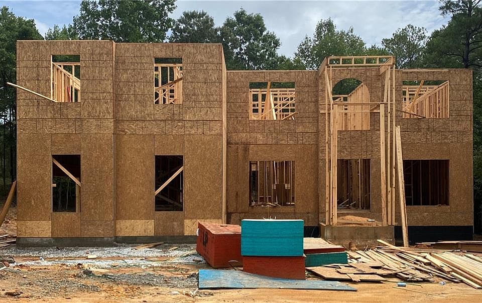 1st image of 2556 Pattington Way NE