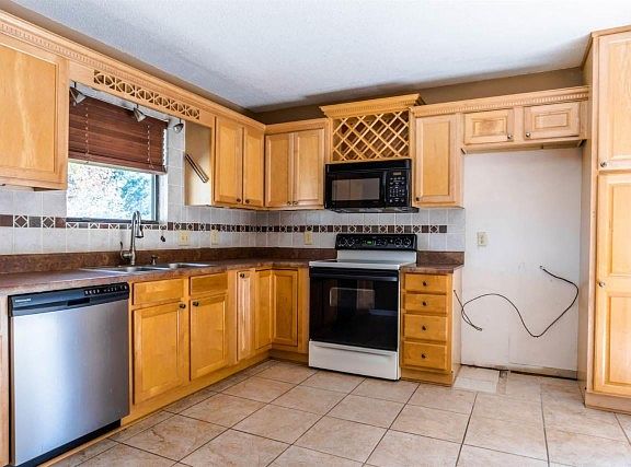 4th image of 2616 Tinosa Cir