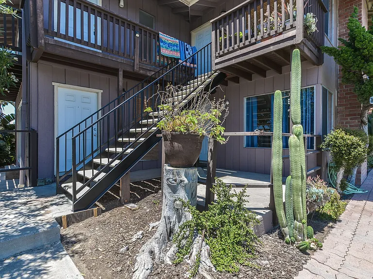 1202 Buena Vista — Photo 21