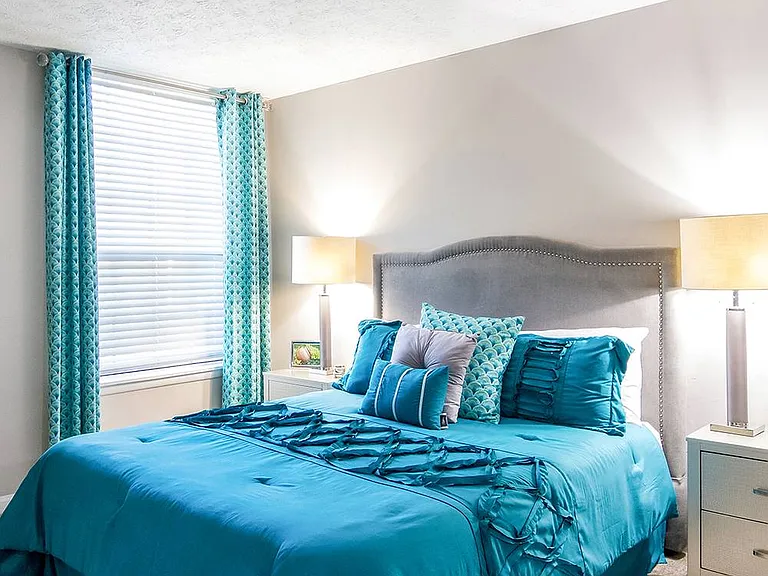 Laurel Pointe — Photo 7