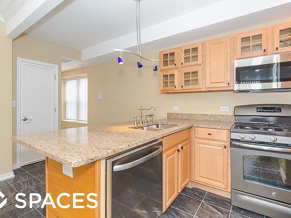 2nd image of 2724 W Lunt Ave #Threen