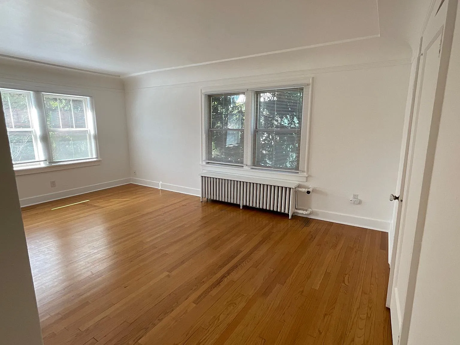 1 bed, 800 sqft, $1,995 — Photo 2