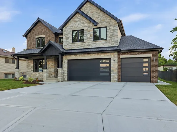 134 Holly Ave, Darien, IL 60561