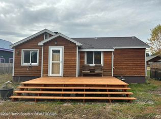 571 E Cottage Dr, Alpine, WY 83128