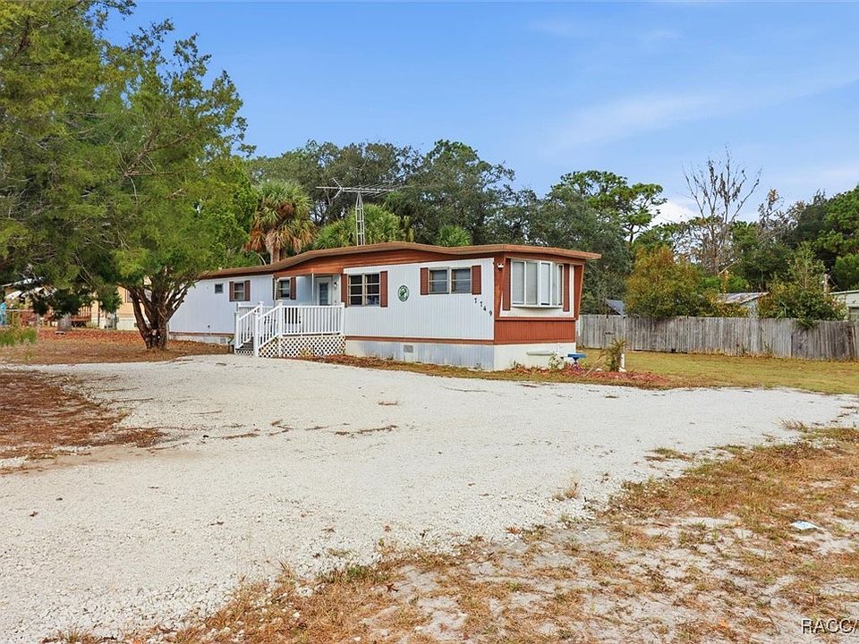 7749 W Chassahowitzka St, Homosassa, FL 34448 | Zillow