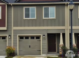 122 Rivers Edge Dr, Gold Hill, OR 97525