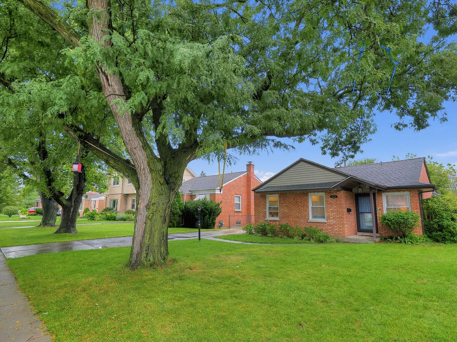 Bright 2BR Home | Soaking Tub, Workshop Garage, Fenced Yard | $2,200/mo — Photo 1