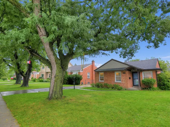 8231 Newcastle Ave, Niles, IL 60714