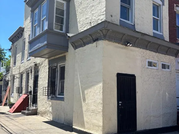 924 W Silver St, Philadelphia, PA 19133