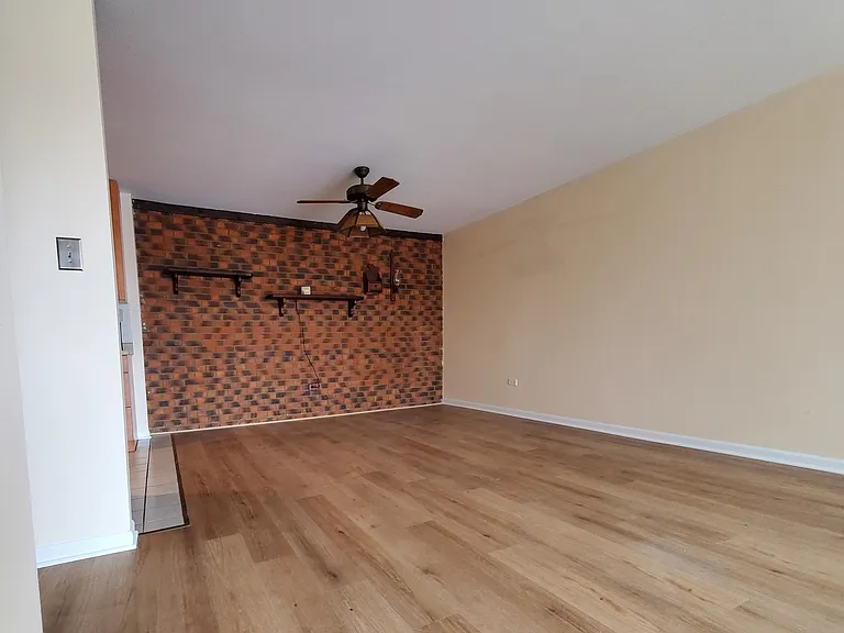 8974 N Western Ave — Photo 5