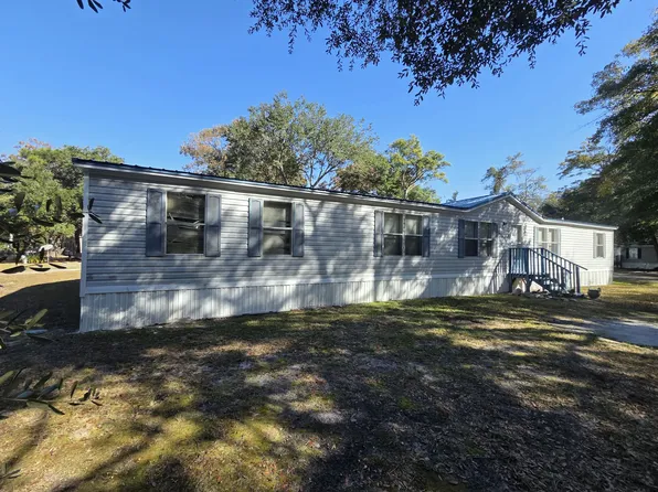 13 Shannon Ln, Beaufort, SC 29906