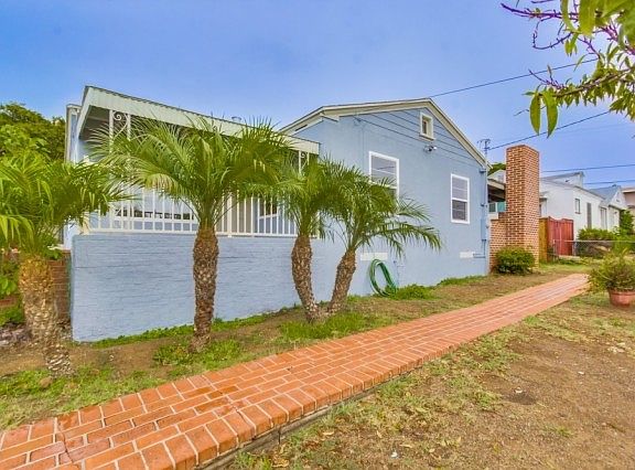 3rd image of 2203 Flintridge Dr