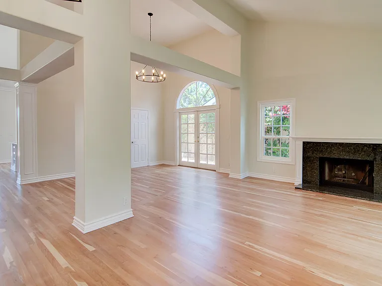 24261 Cascades Dr — Photo 5
