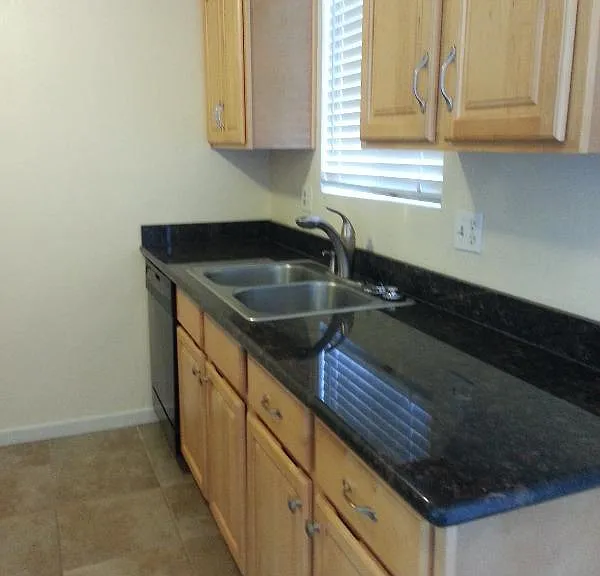 8936 N El Dorado St #8936 — Photo 2