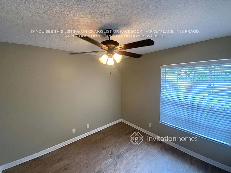 1320 SW 18th St — Photo 12