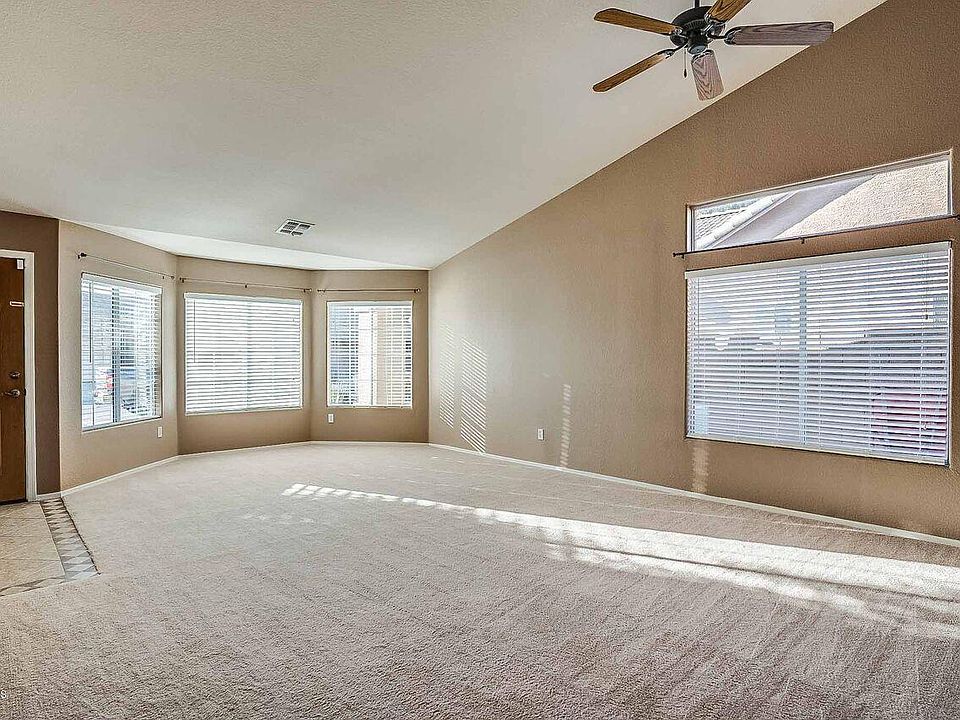 1st image of 521 S Forest Dr