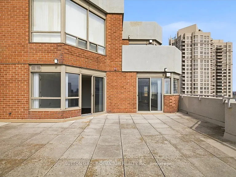 335 Webb Dr #Penthouse 106 — Photo 36