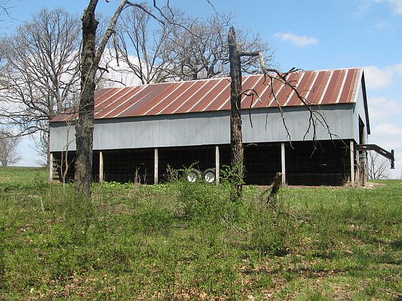 34' x 48' Pole Barn.
