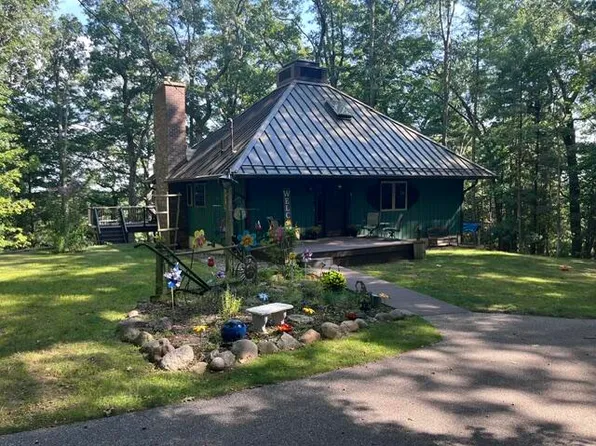 2235 Siuda Rd, Manistee, MI 49660