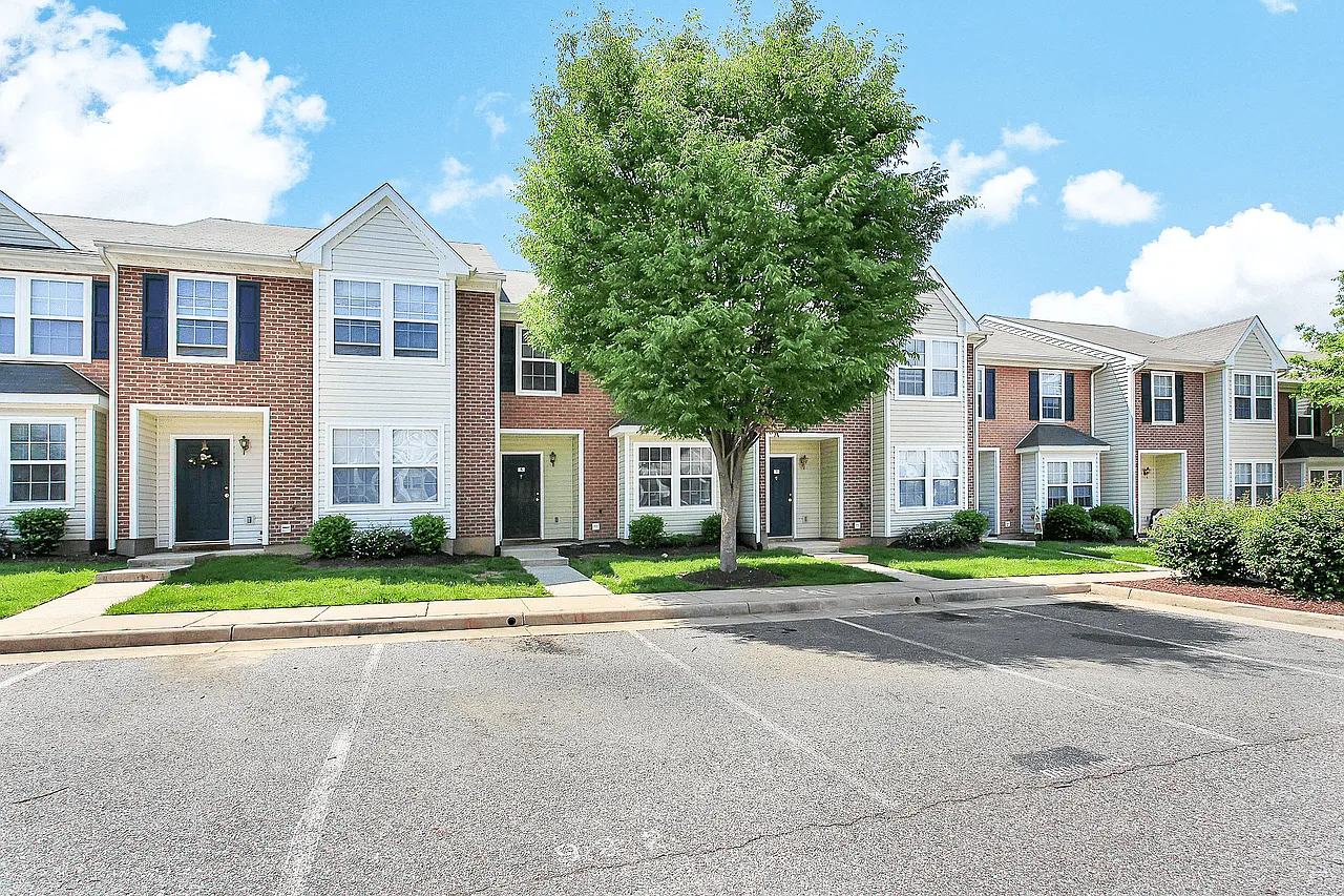 England Run Townhomes — Photo 3