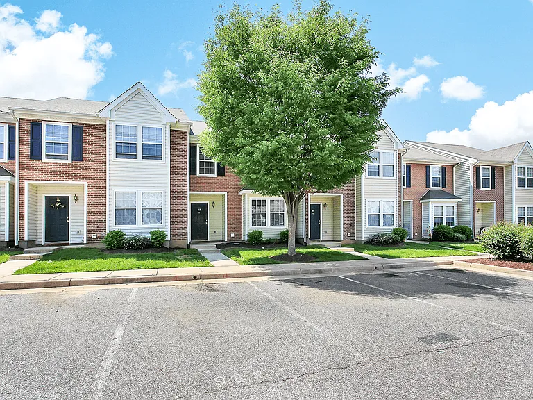 England Run Townhomes — Photo 3