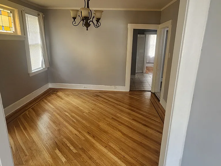 220 Ward Pl — Photo 10