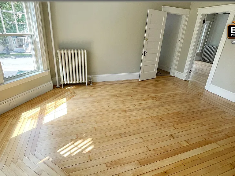 10-12 Otis St — Photo 20