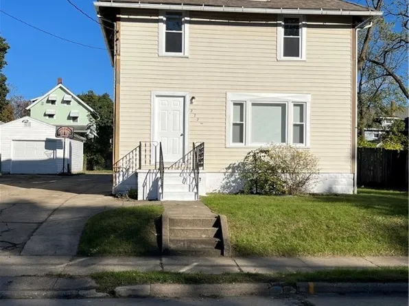 2221 22nd St SW, Akron, OH 44314