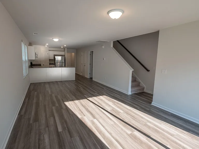 348 Braemar Dr — Photo 4