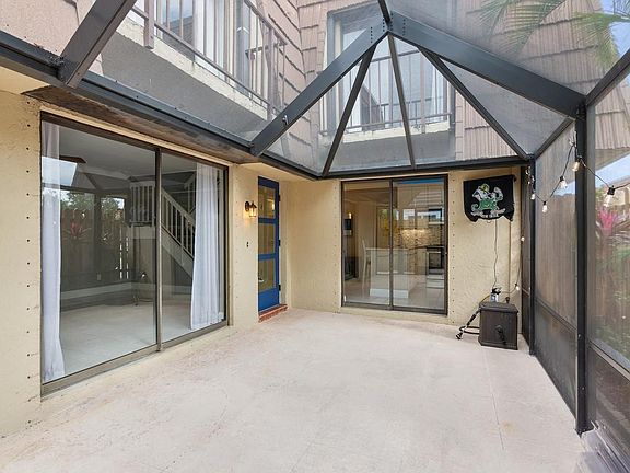 4th image of 1166 6th Avenue