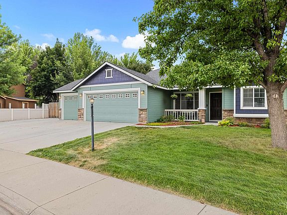 5th image of 979 N Lambert Way