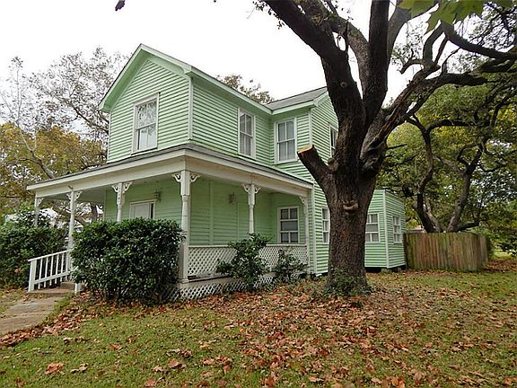 5th image of 302 5th Ave N