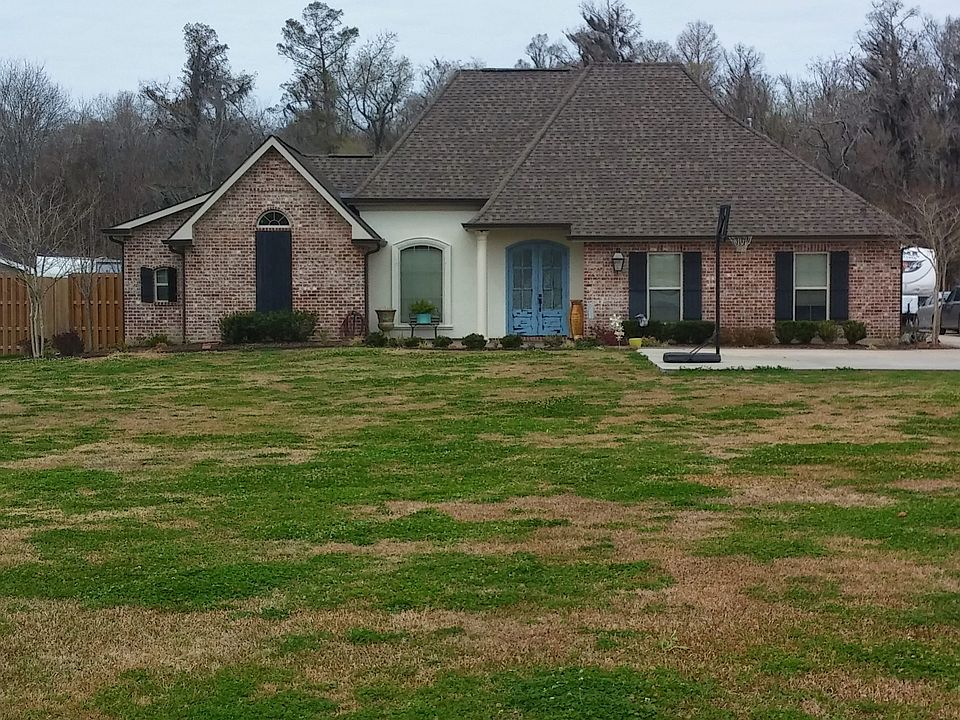 Front Exterior Photo