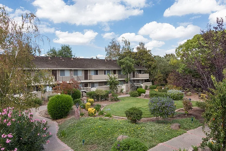 Los Gatos Gardens — Photo 17