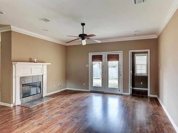 2nd image of 205 Harvest Pointe Cir