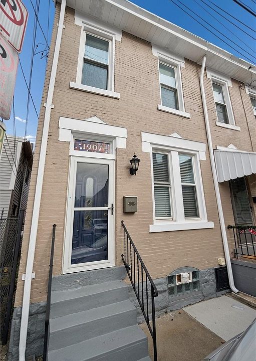 1st image of 1907 Larkins Way