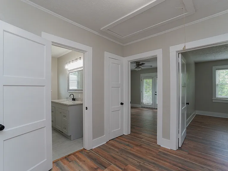 1308 Apalache St — Photo 5