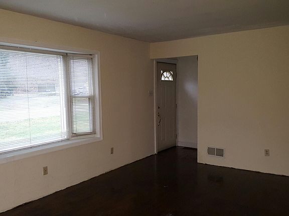 4th image of 250 Park Ave