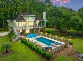 5923 Joseph Blake Ln, Wadmalaw Island, SC 29487