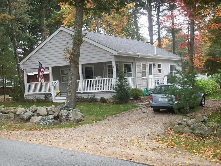 132 N Shore Rd — Photo 3